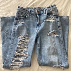 American Eagle mom jean